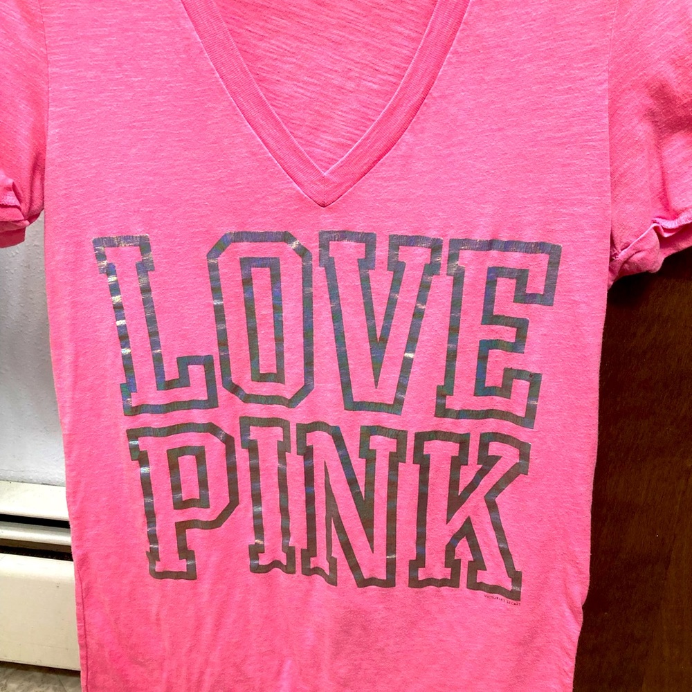 Victoria’s Secret PINK graphic tee